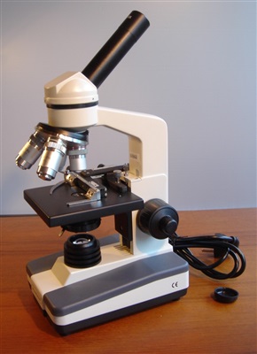 Avanceret mikroskop til studerende